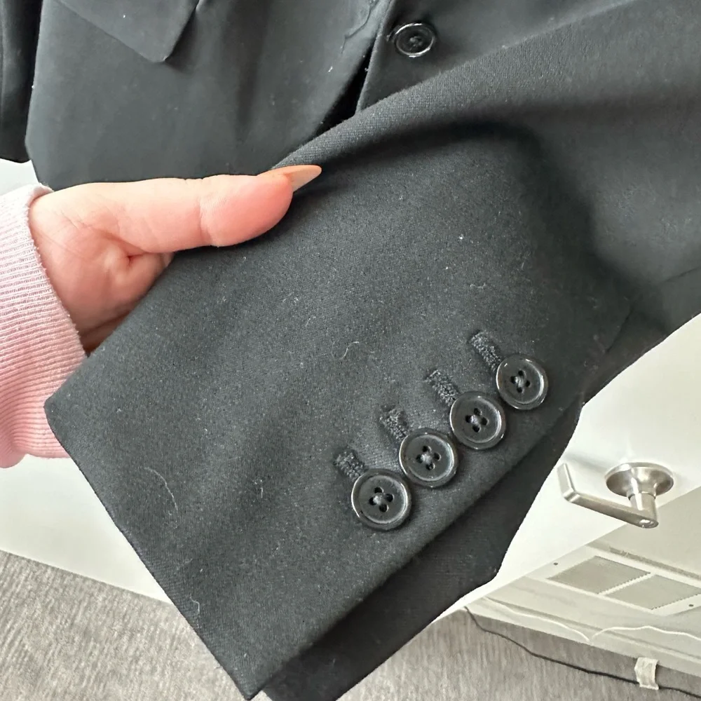 Blazer - Picture 3 of 3